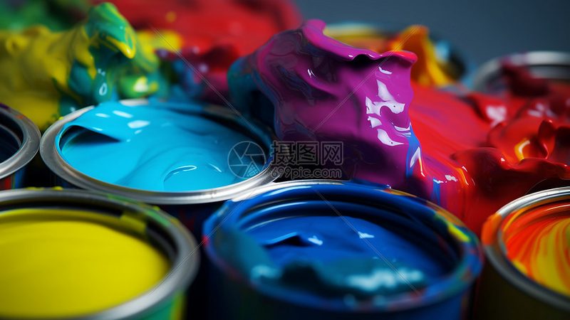 首先，要关注艺术涂料施工师傅的专业资质。一般来说，具备以下资质的师傅更值得信赖：