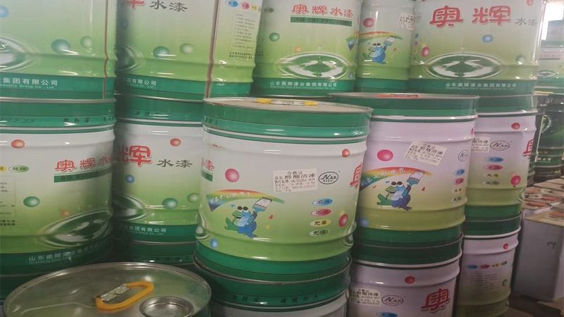 真石漆与仿石漆：材质差异与施工要点解析**
